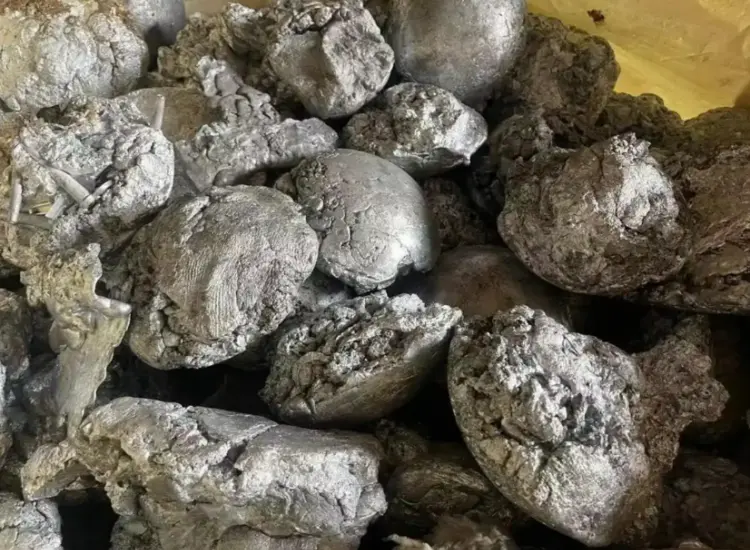 亜鉛浸出残渣からの回収試験